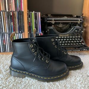 VEGAN DR. MARTENS 101 FELIX
